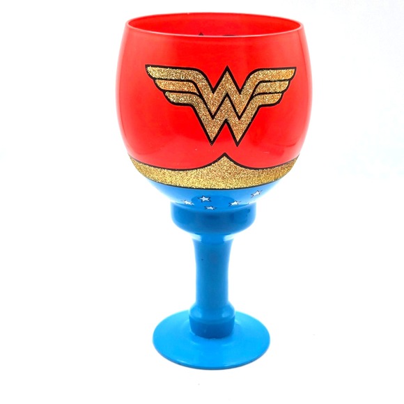 Silver Buffalo LLC DC Comics Wonder Woman 40 oz Glass Goblet - Picture 3 of 7